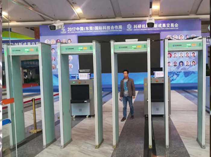 廣西一（yī）個旅客因（yīn）拒絕安檢，大鬧機場被拘留