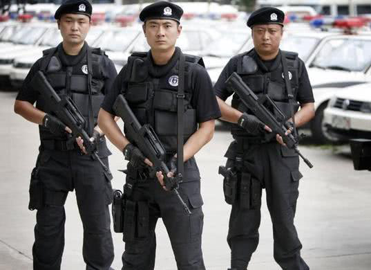 防彈衣真能防止子彈嗎？特警告訴你真實體（tǐ）會（huì），很（hěn）是後怕！