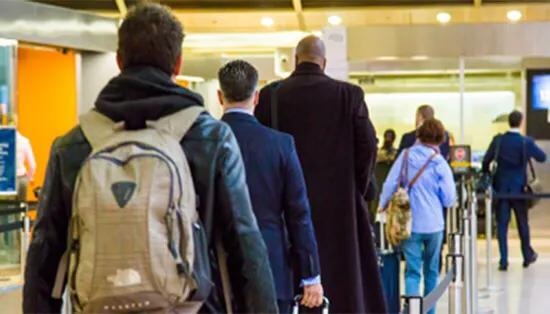 上海地（dì）鐵開通試點（diǎn）“安檢快捷（jié）通道（dào）”