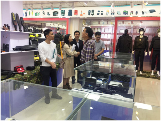 東城政法辦領導考察指導守（shǒu）門神科技集團“平安文化（huà）”建設情況（kuàng）